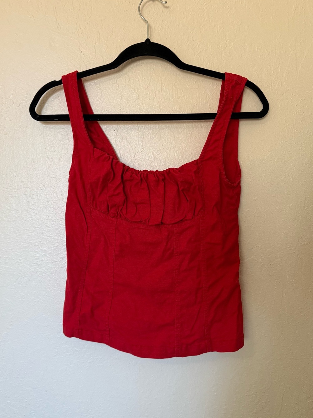 Amber Sky Red Sleeveless Ruffled Bust Tank Top size small